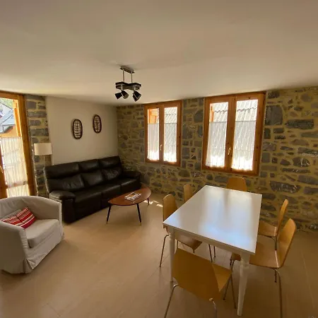 Apartment Casa Francho 3 *